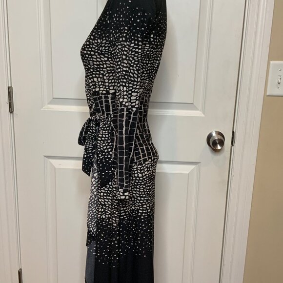 BCBG Max Azria Black & Gray Geometric Adele Wrap Dress, Size S - Picture 4 of 9